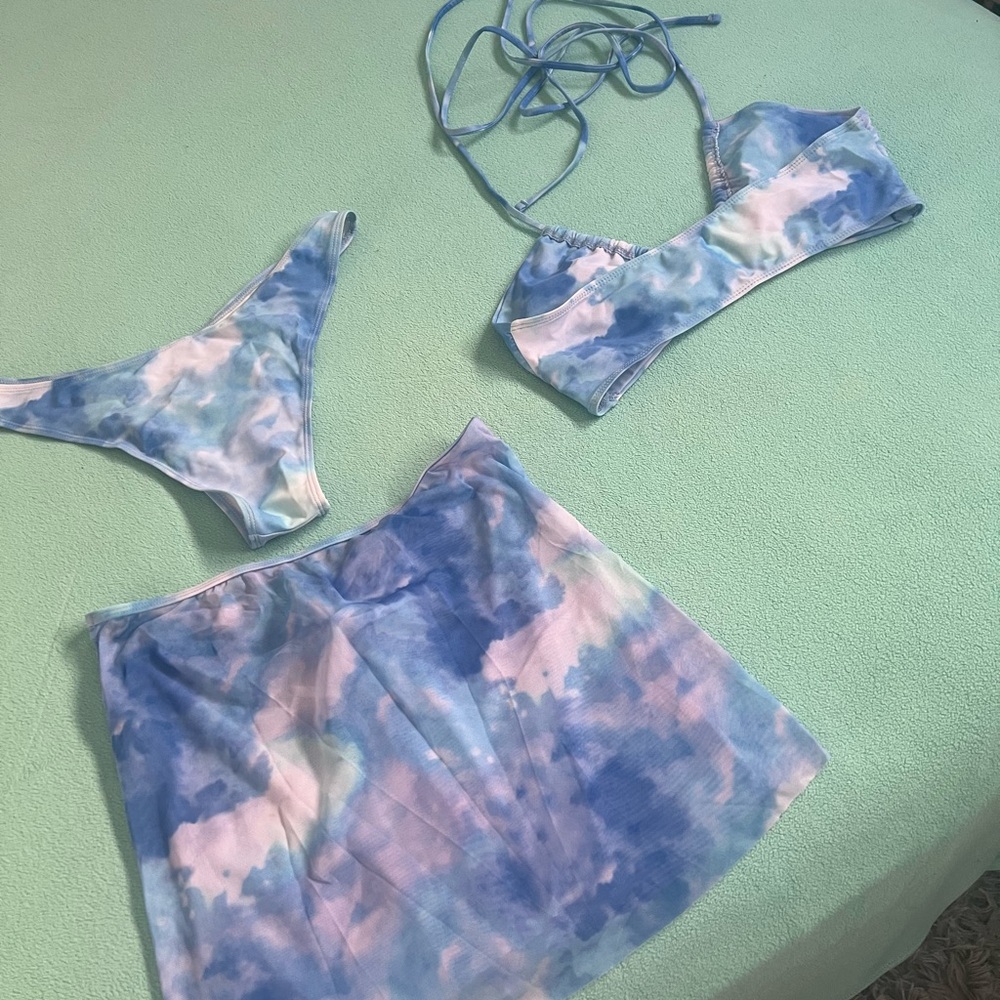SHEIN Blue & White Tie-Dye Bikini Set with Skirt size Large